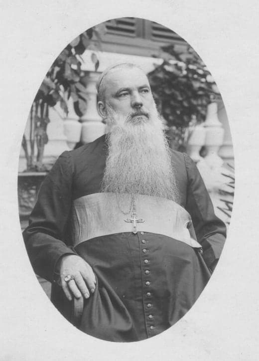 Chân dung Đức cha Lucien Mossard