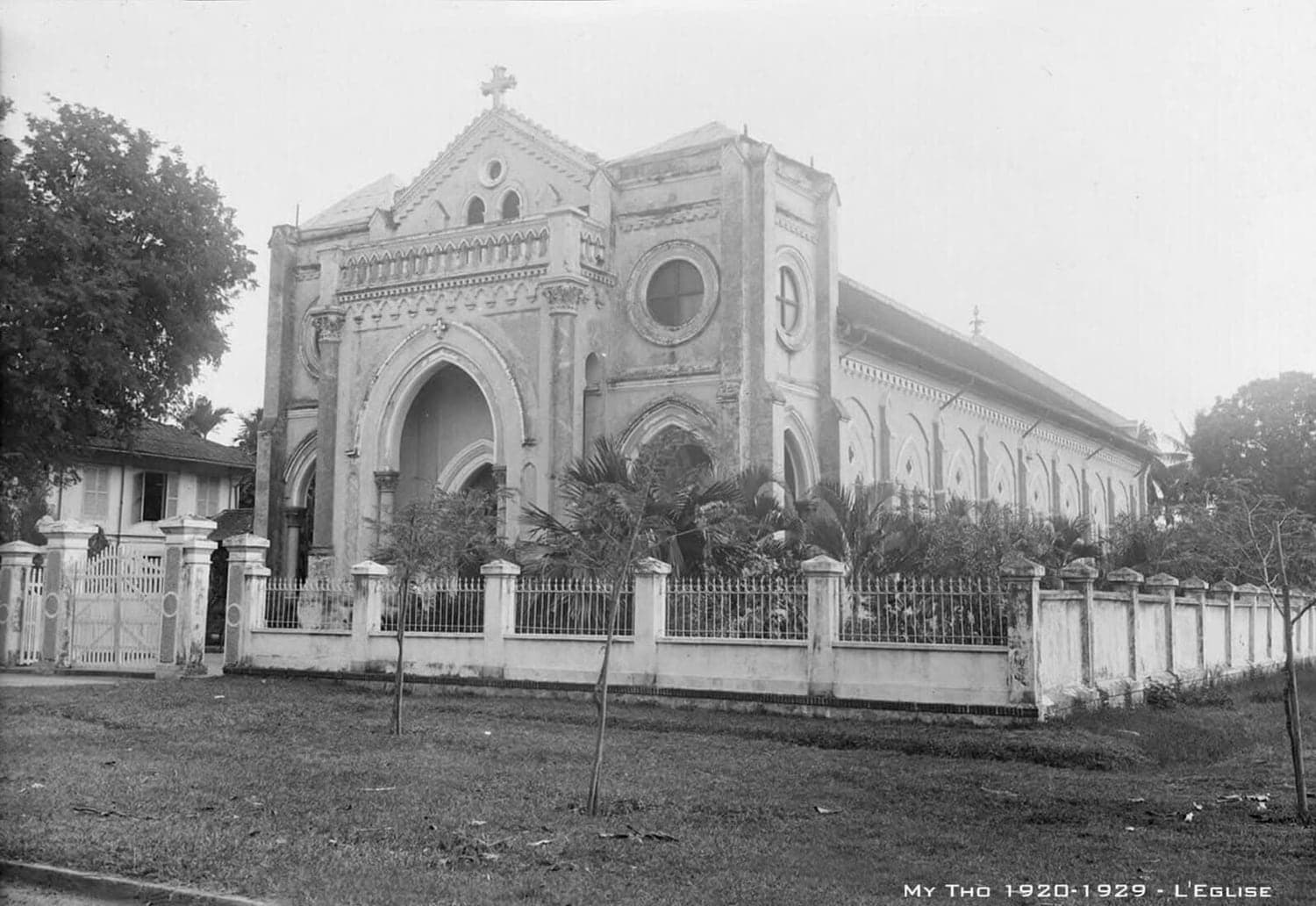 Nhà thờ Chánh Tòa hiện nay, ảnh khoảng 1920–1929